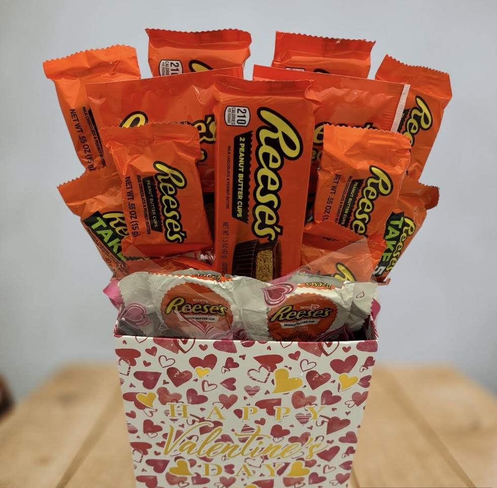 Valentines Day Bouquet (Chocolate & Candy)