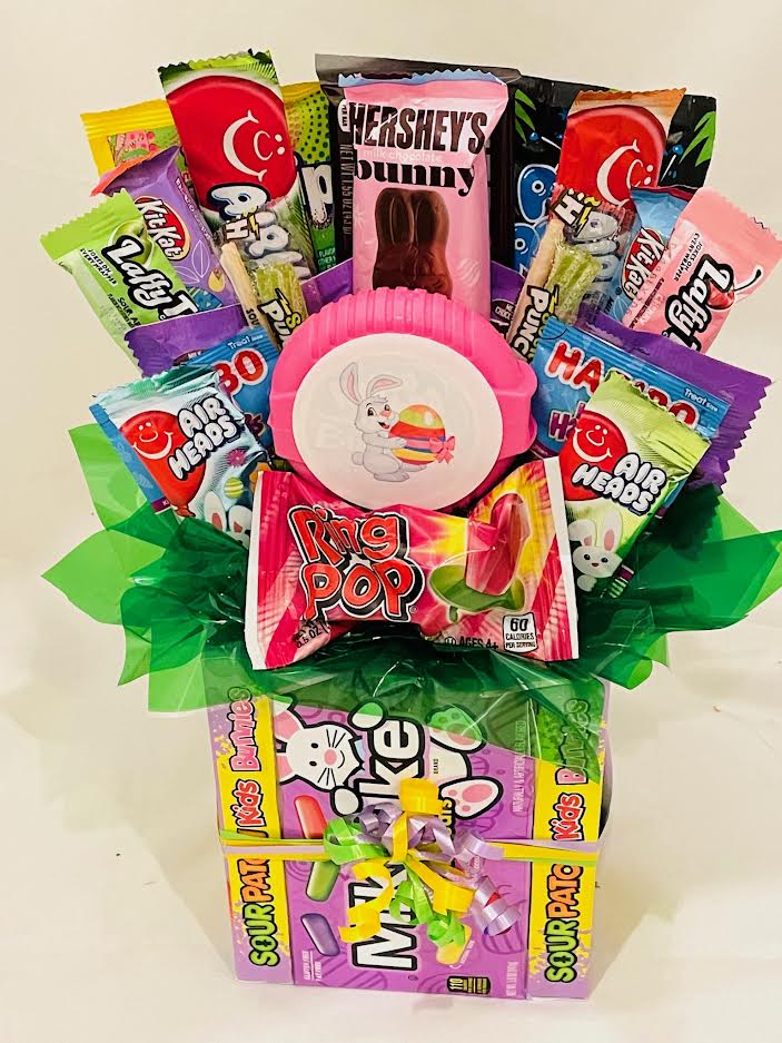 Holiday Candy Cakes CandyCakeExplosion holiday-candy-cakes-candycakeexplosion